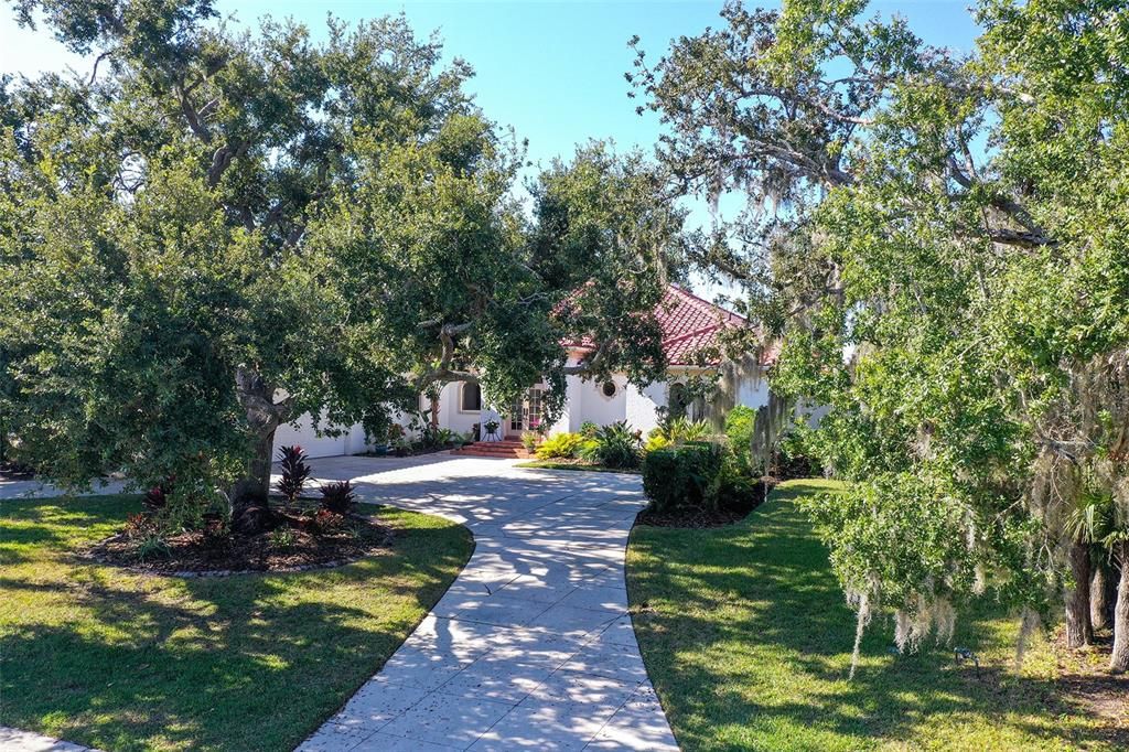 For Sale: $849,000 (4 beds, 3 baths, 3214 Square Feet)