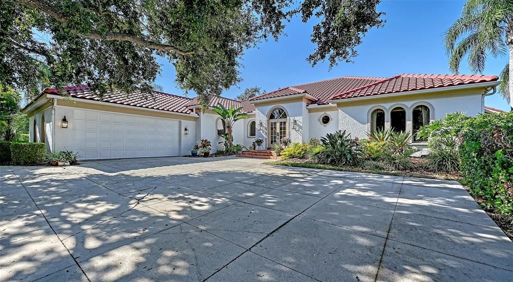 For Sale: $849,000 (4 beds, 3 baths, 3214 Square Feet)