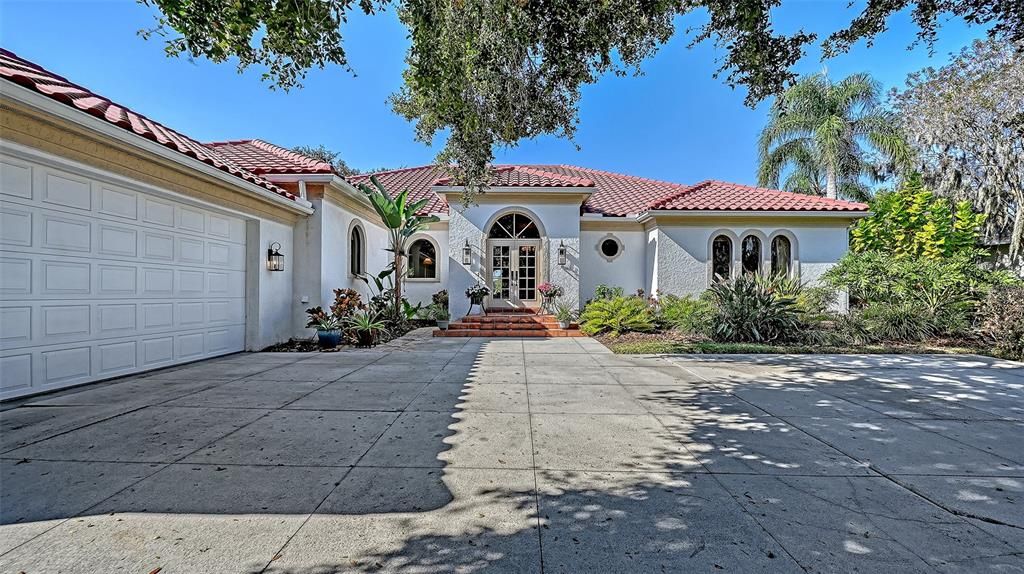 For Sale: $849,000 (4 beds, 3 baths, 3214 Square Feet)