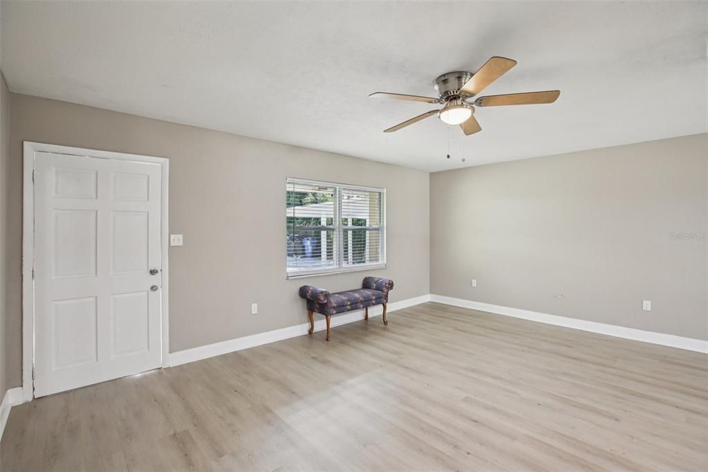 На продажу: $395,000 (4 спален, 3 ванн, 1578 Квадратных фут)