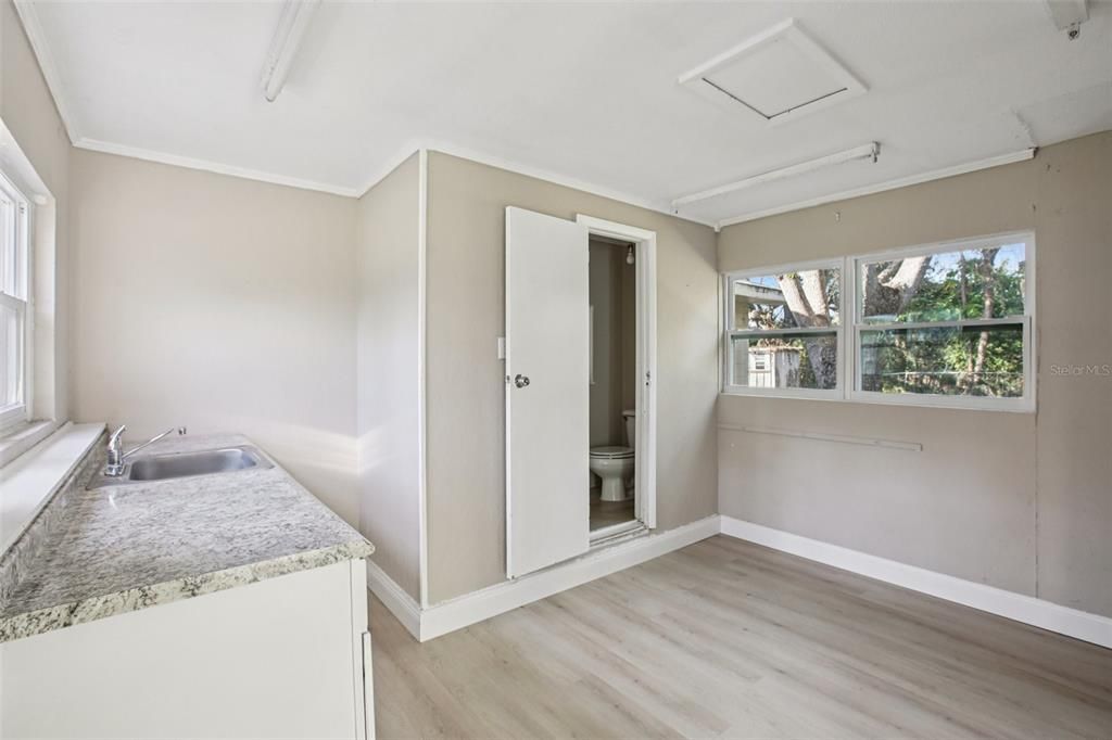 На продажу: $395,000 (4 спален, 3 ванн, 1578 Квадратных фут)