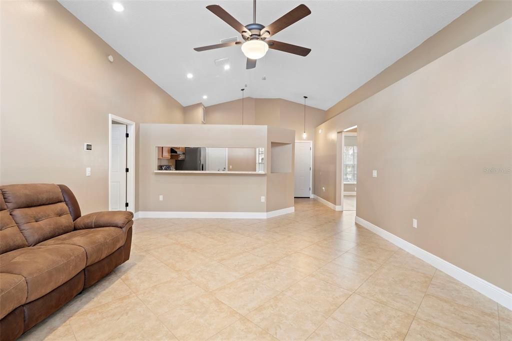 For Rent: $2,150 (3 beds, 2 baths, 1225 Square Feet)