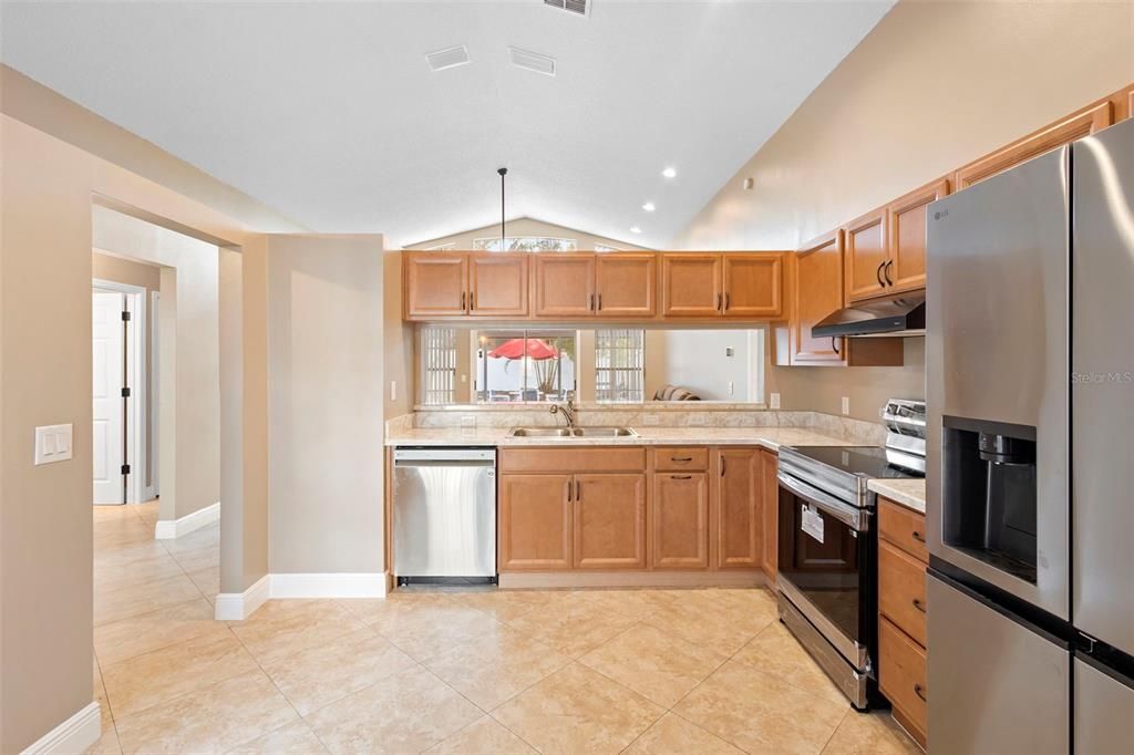 For Rent: $2,150 (3 beds, 2 baths, 1225 Square Feet)