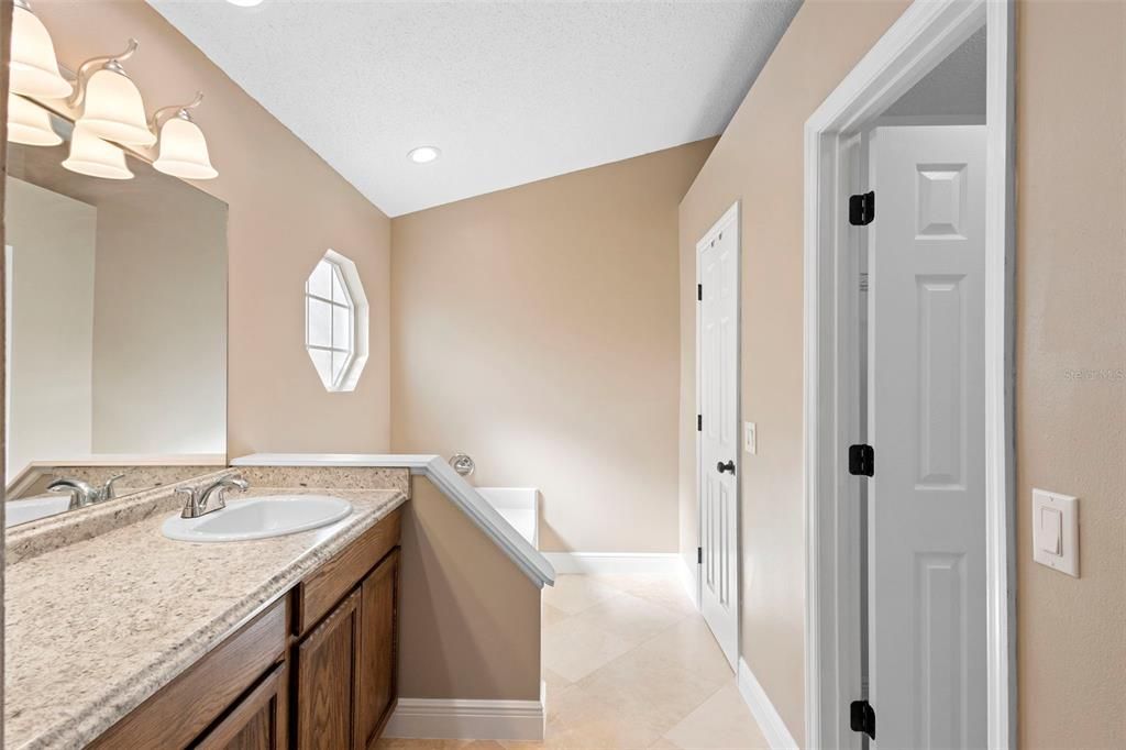 For Rent: $2,150 (3 beds, 2 baths, 1225 Square Feet)