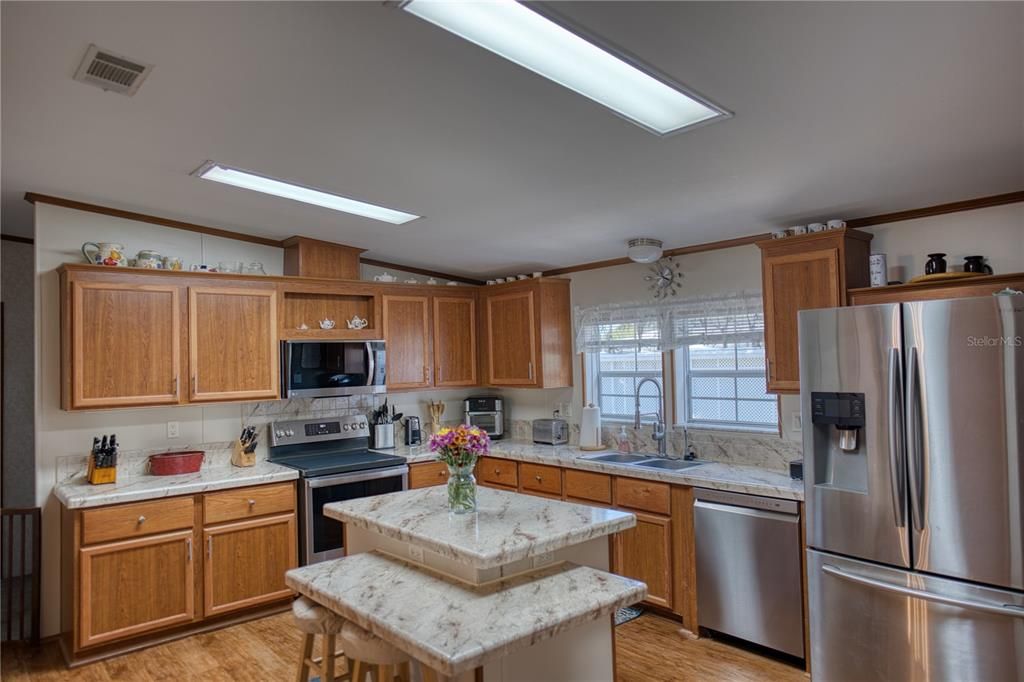 For Sale: $269,800 (3 beds, 2 baths, 2015 Square Feet)