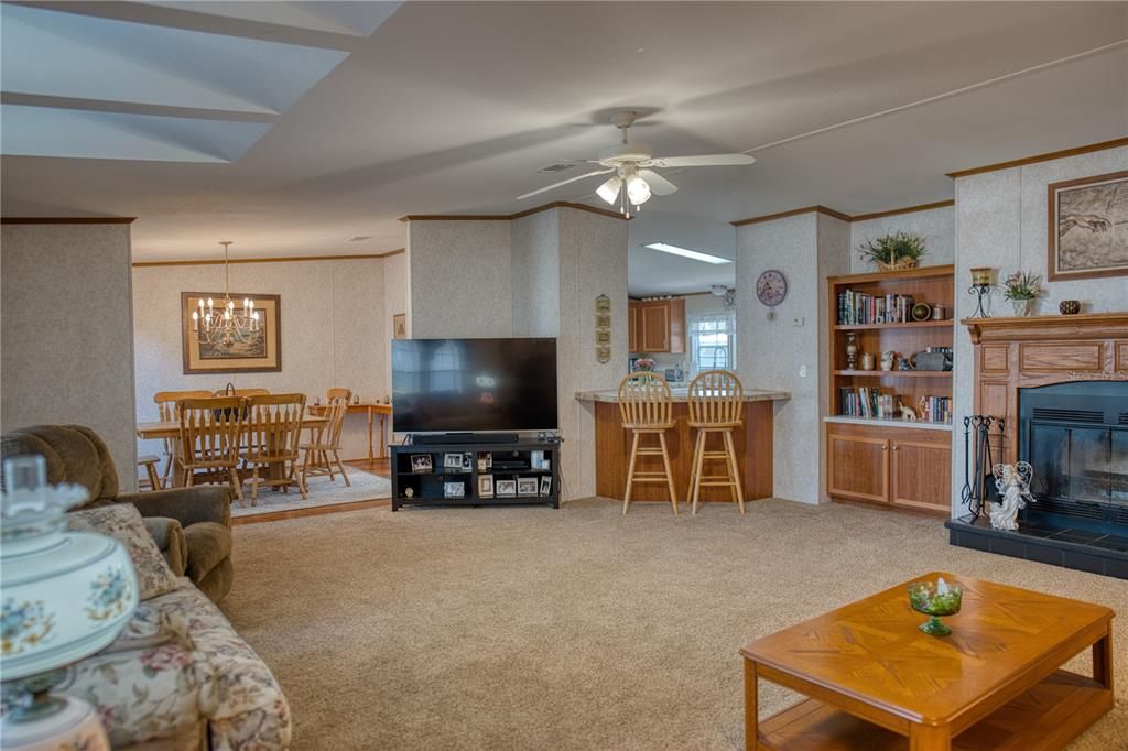 For Sale: $269,800 (3 beds, 2 baths, 2015 Square Feet)