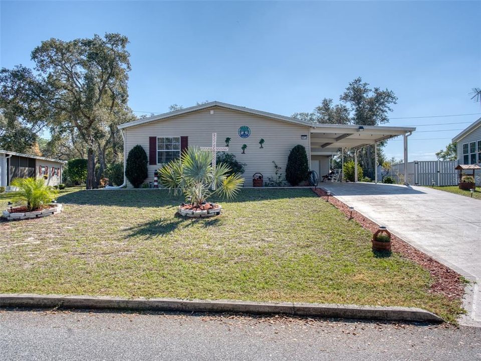 For Sale: $269,800 (3 beds, 2 baths, 2015 Square Feet)