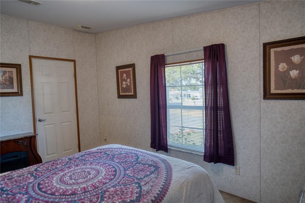 For Sale: $269,800 (3 beds, 2 baths, 2015 Square Feet)