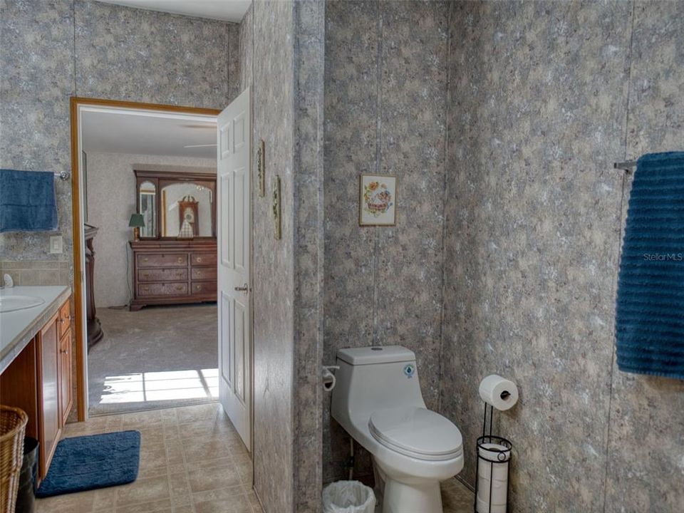 For Sale: $269,800 (3 beds, 2 baths, 2015 Square Feet)