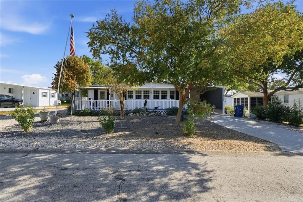 For Sale: $162,500 (2 beds, 2 baths, 920 Square Feet)