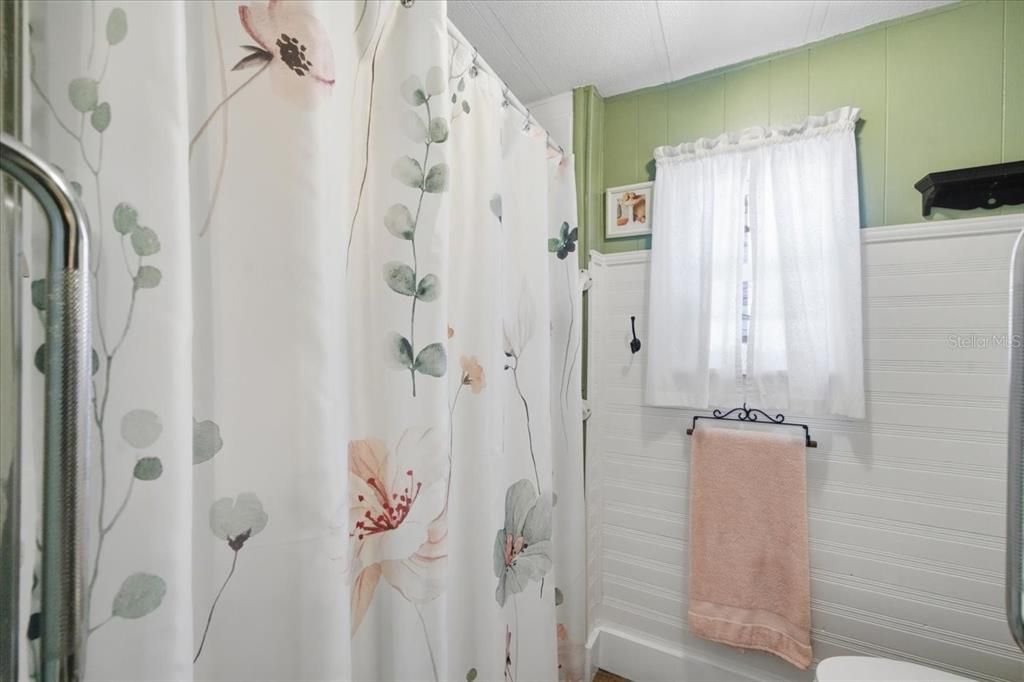 For Sale: $162,500 (2 beds, 2 baths, 920 Square Feet)