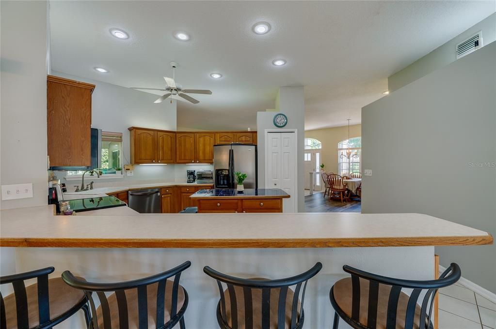 待售: $398,000 (3 贝兹, 2 浴室, 2191 平方英尺)