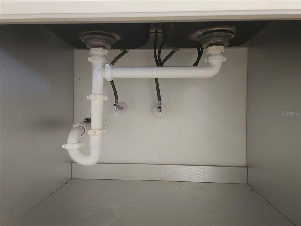 待售: $190,000 (3 贝兹, 1 浴室, 1080 平方英尺)