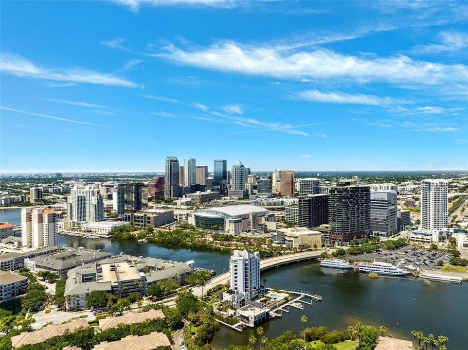 For Sale: $690,000 (3 beds, 3 baths, 1777 Square Feet)