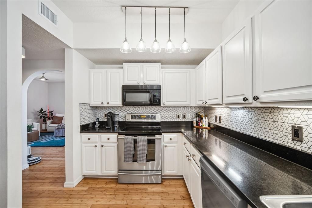 For Sale: $690,000 (3 beds, 3 baths, 1777 Square Feet)