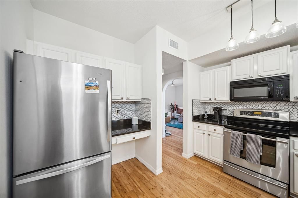 For Sale: $690,000 (3 beds, 3 baths, 1777 Square Feet)