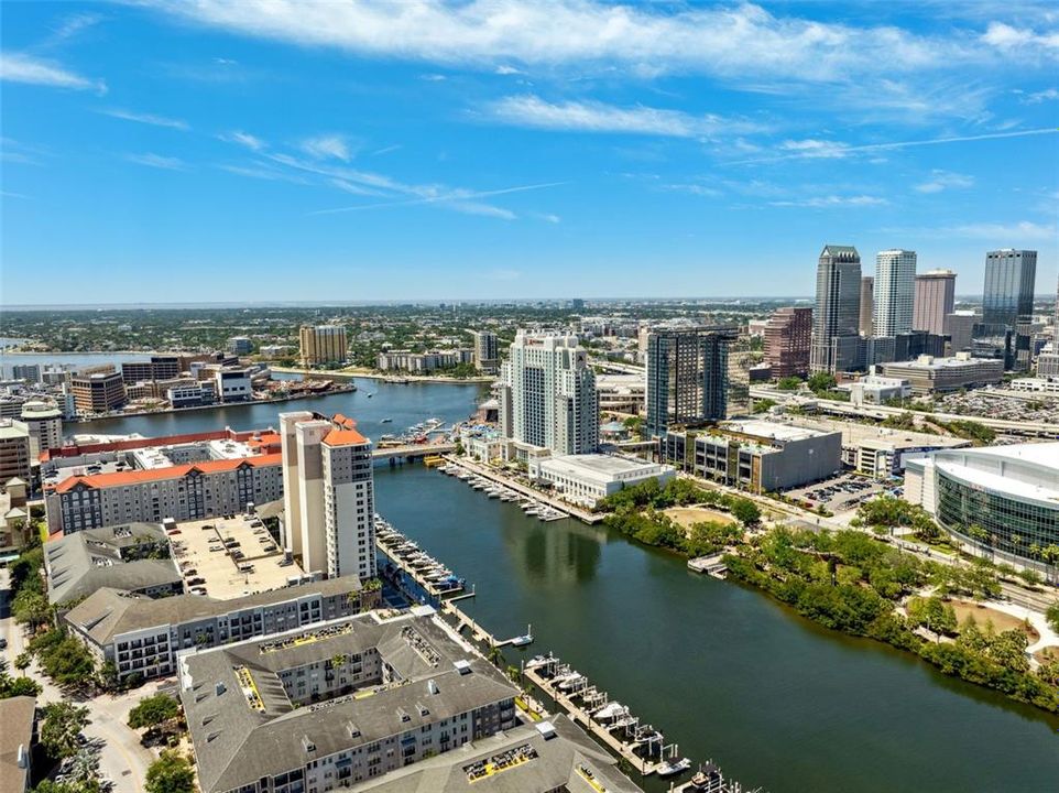 For Sale: $690,000 (3 beds, 3 baths, 1777 Square Feet)