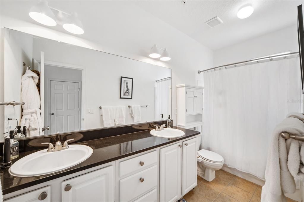 For Sale: $690,000 (3 beds, 3 baths, 1777 Square Feet)