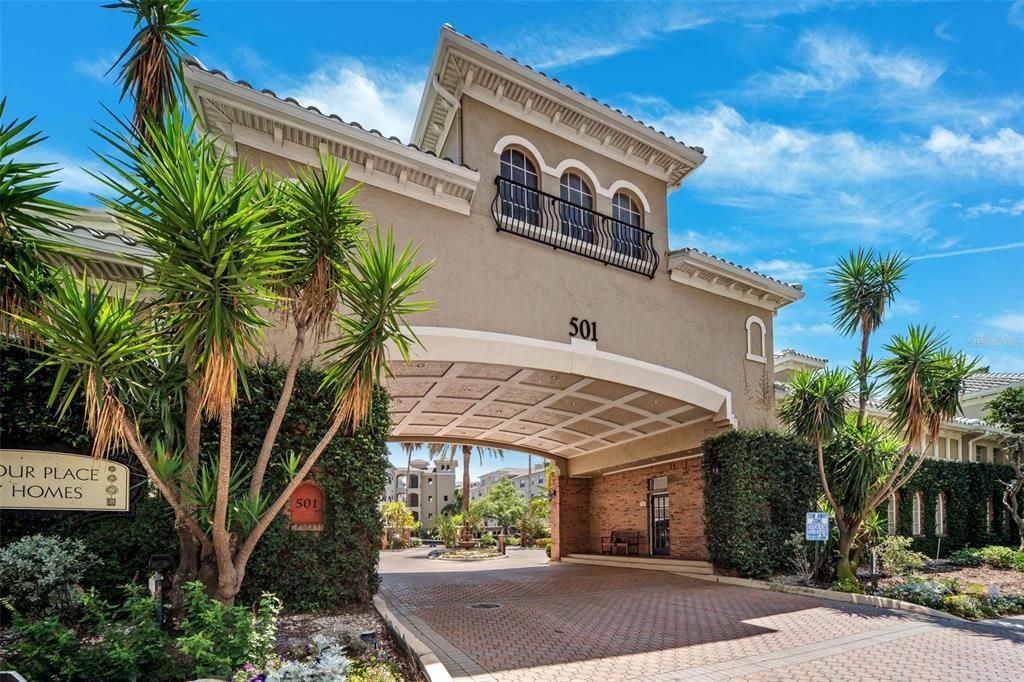 For Sale: $690,000 (3 beds, 3 baths, 1777 Square Feet)