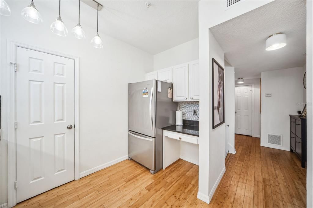 For Sale: $690,000 (3 beds, 3 baths, 1777 Square Feet)