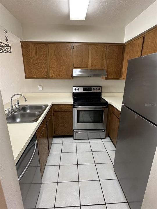 For Sale: $219,900 (3 beds, 2 baths, 1321 Square Feet)