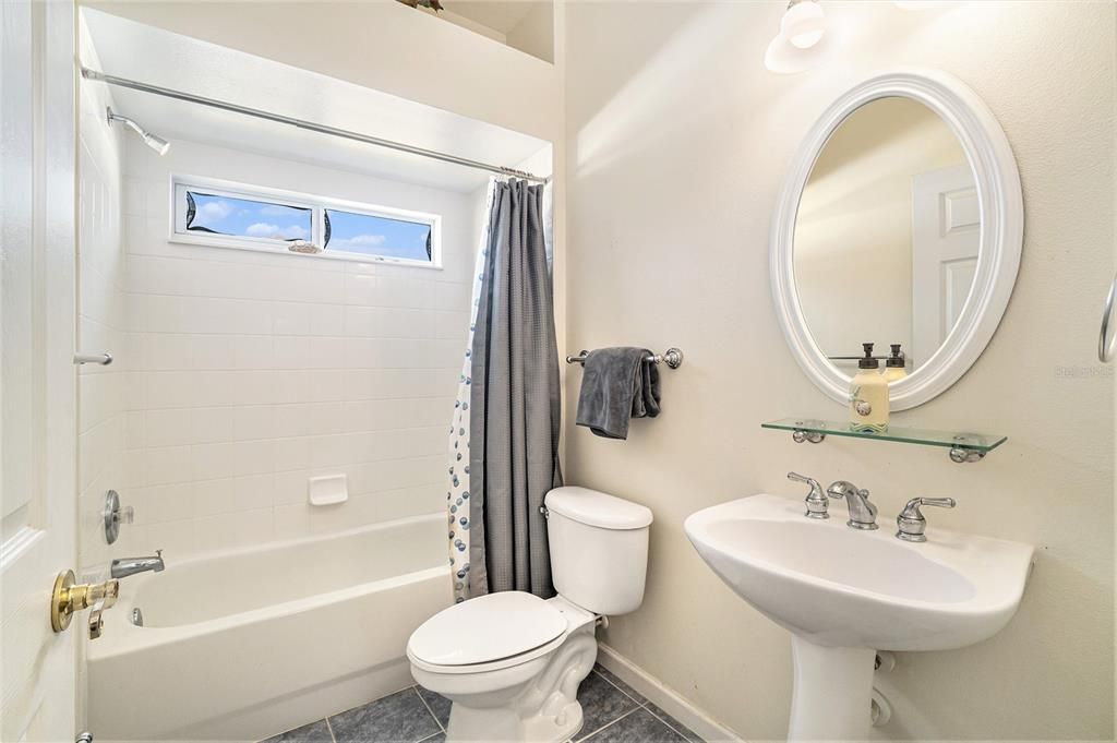 For Sale: $259,000 (2 beds, 2 baths, 1731 Square Feet)