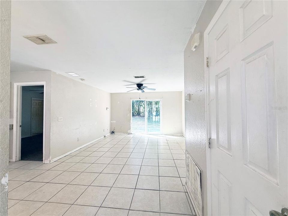 En Venta: $235,000 (3 camas, 2 baños, 1148 Pies cuadrados)