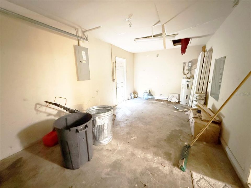 For Sale: $199,500 (3 beds, 2 baths, 1148 Square Feet)