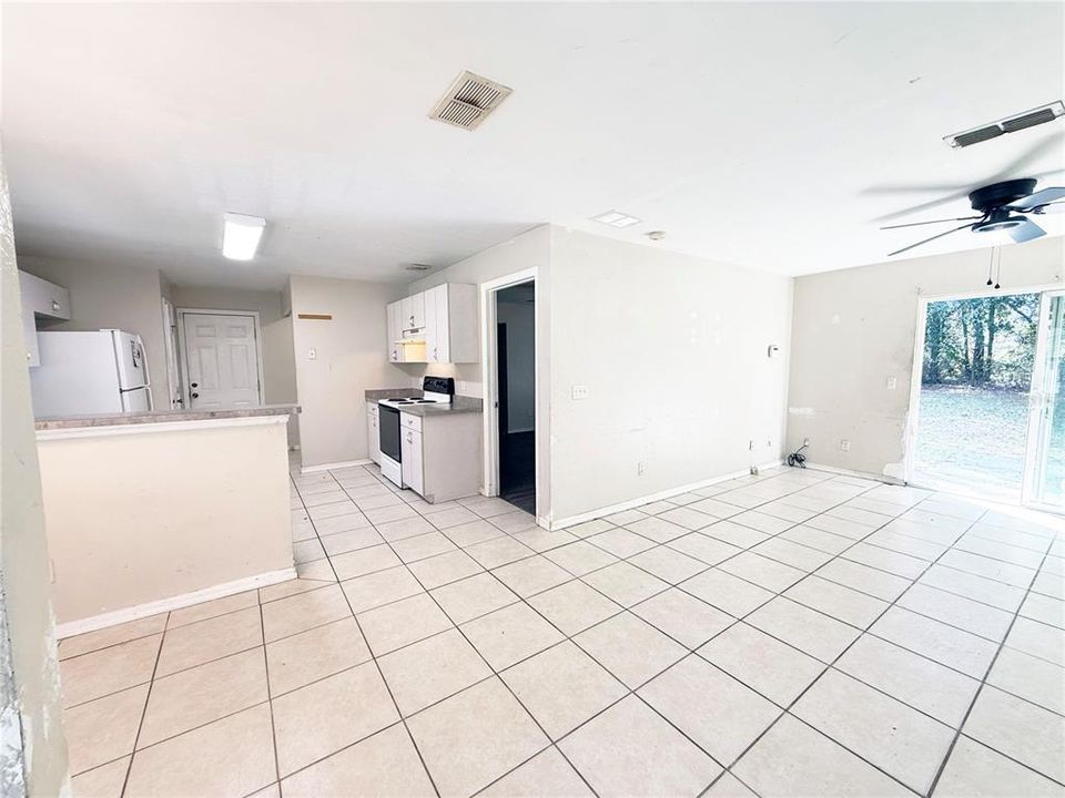 En Venta: $235,000 (3 camas, 2 baños, 1148 Pies cuadrados)