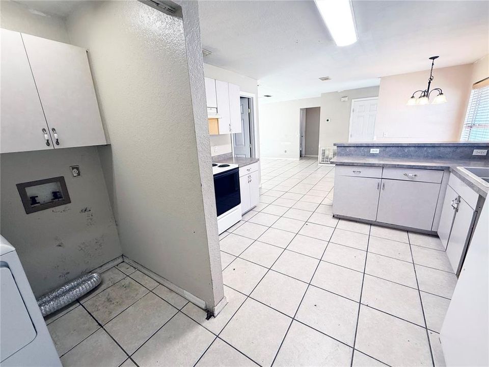 En Venta: $235,000 (3 camas, 2 baños, 1148 Pies cuadrados)