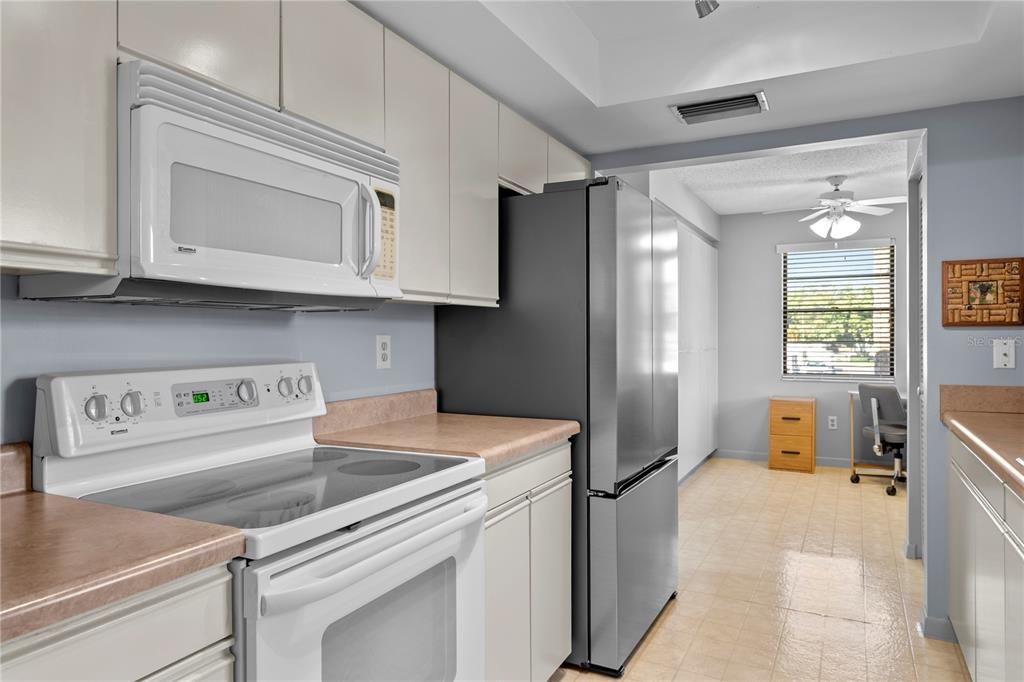 待售: $249,000 (2 贝兹, 2 浴室, 1225 平方英尺)