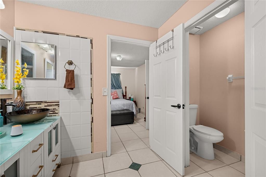 For Sale: $360,000 (4 beds, 2 baths, 1577 Square Feet)