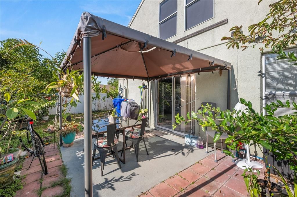 For Sale: $360,000 (4 beds, 2 baths, 1577 Square Feet)