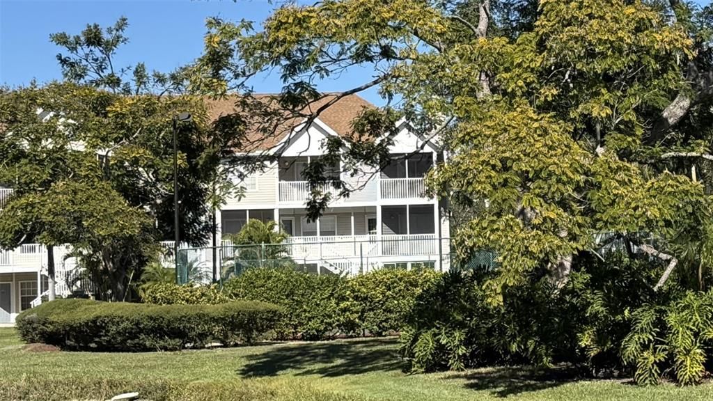 出租: $2,500 (1 贝兹, 1 浴室, 576 平方英尺)