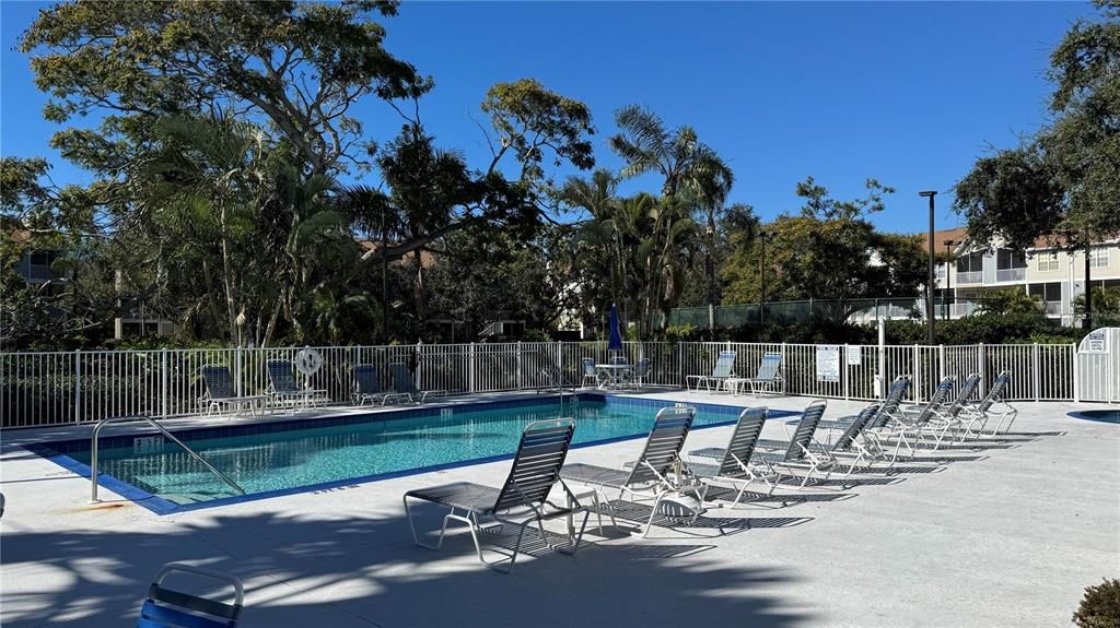 出租: $2,500 (1 贝兹, 1 浴室, 576 平方英尺)