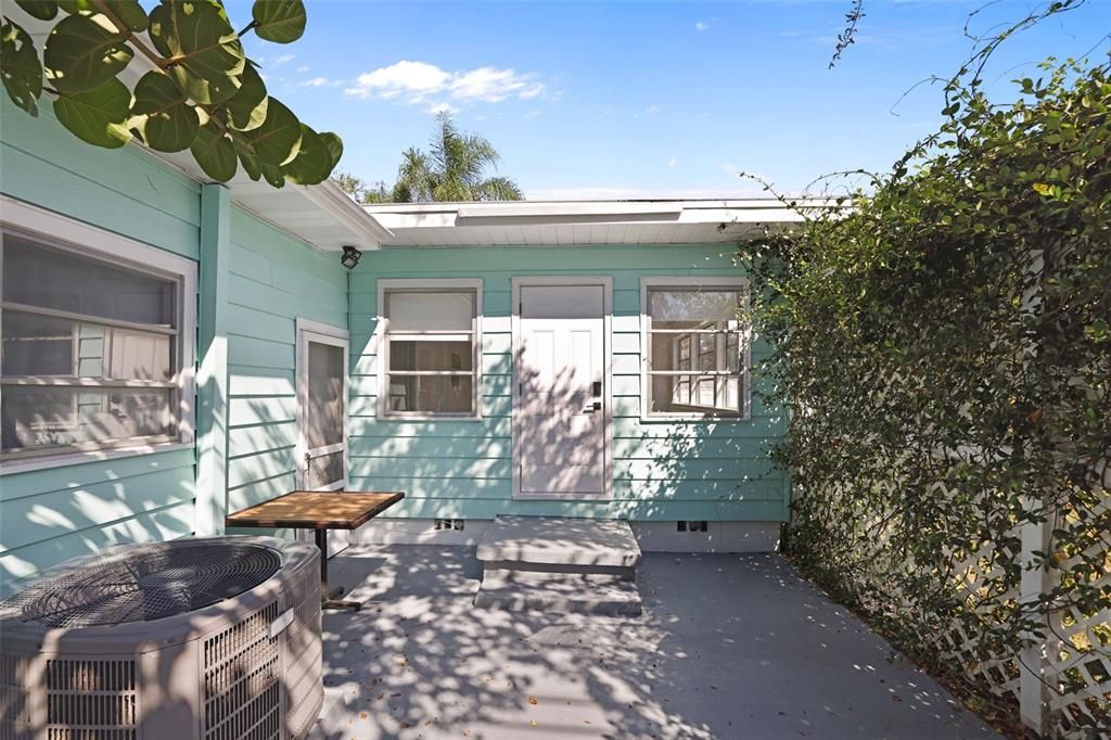 待售: $415,000 (2 贝兹, 1 浴室, 1090 平方英尺)