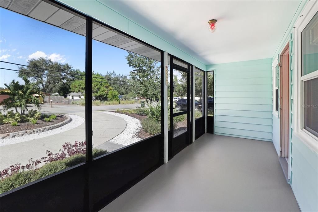 待售: $415,000 (2 贝兹, 1 浴室, 1090 平方英尺)