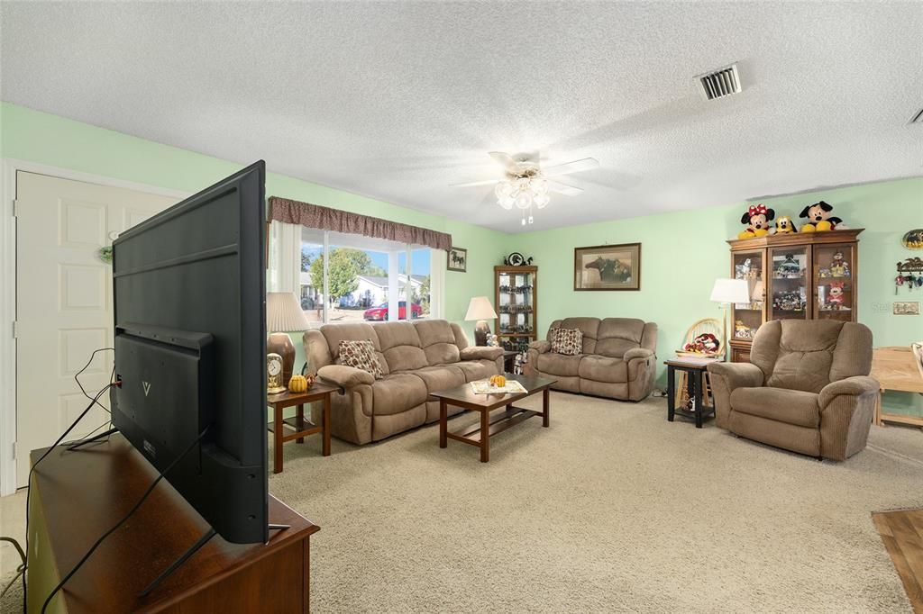 待售: $174,888 (2 贝兹, 2 浴室, 1000 平方英尺)