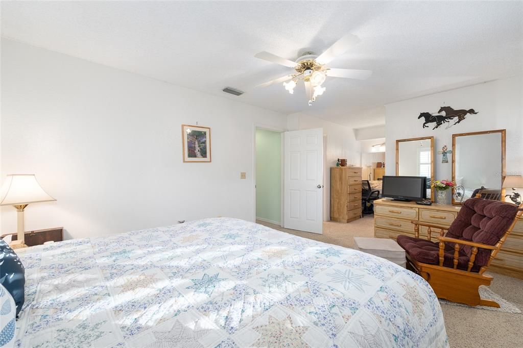 待售: $174,888 (2 贝兹, 2 浴室, 1000 平方英尺)