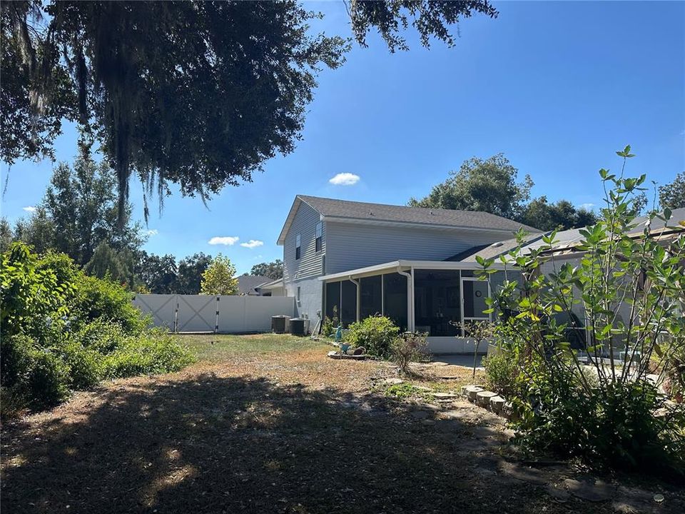 For Rent: $3,200 (3 beds, 2 baths, 2258 Square Feet)