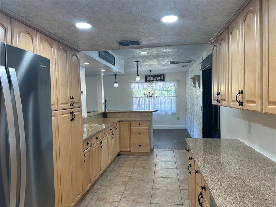 For Rent: $3,200 (3 beds, 2 baths, 2258 Square Feet)