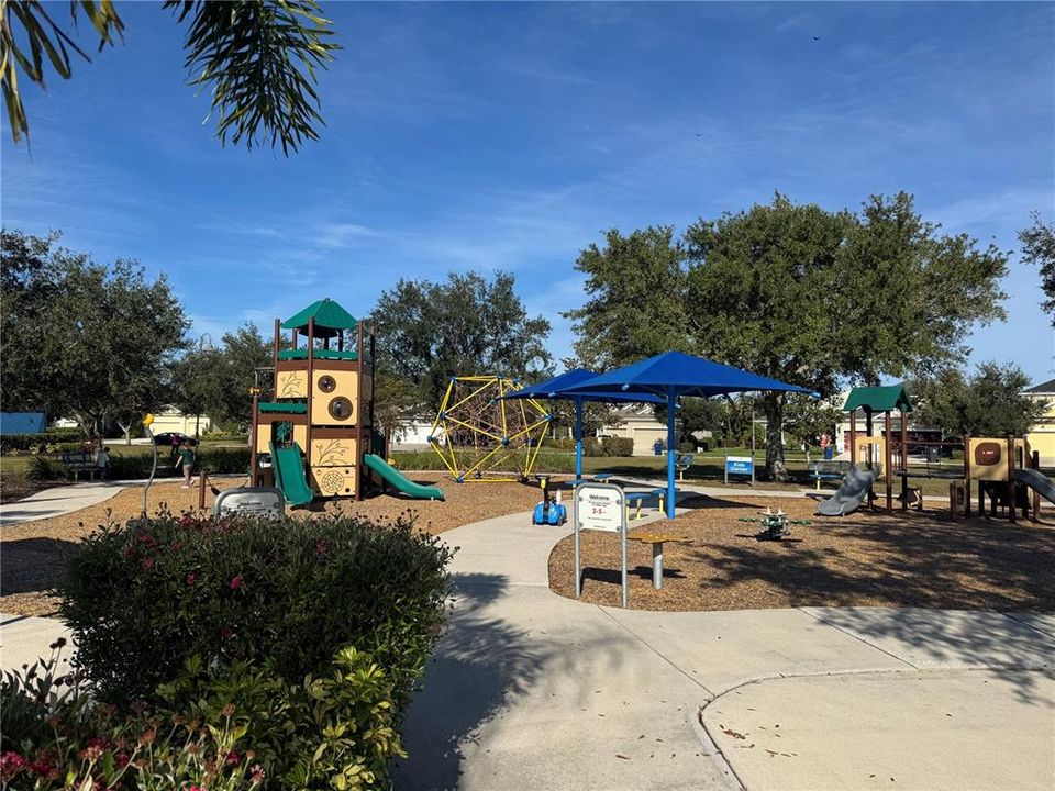 For Rent: $2,795 (3 beds, 2 baths, 1744 Square Feet)