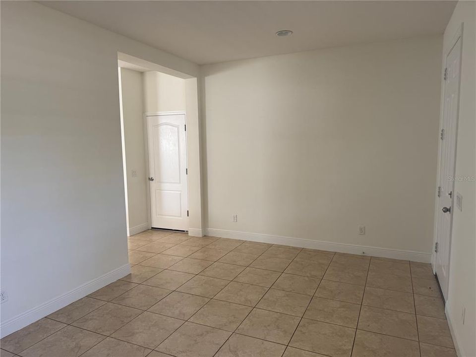 For Rent: $2,795 (3 beds, 2 baths, 1744 Square Feet)