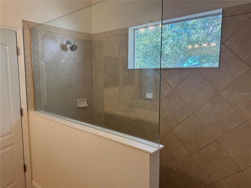 For Rent: $2,795 (3 beds, 2 baths, 1744 Square Feet)