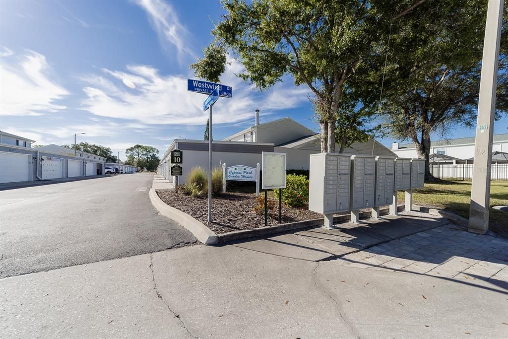 待售: $219,000 (2 贝兹, 1 浴室, 1200 平方英尺)