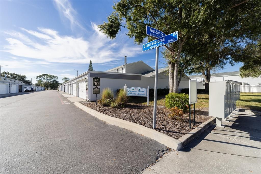 待售: $219,000 (2 贝兹, 1 浴室, 1200 平方英尺)