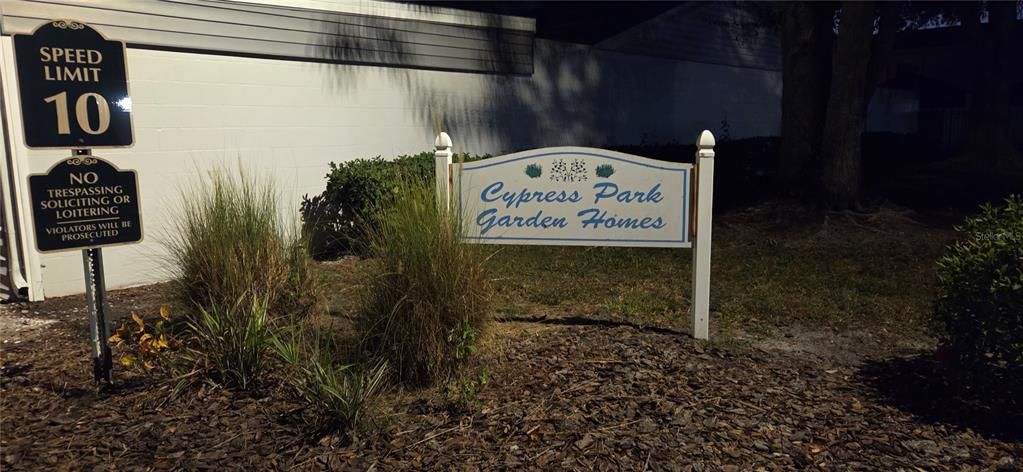 待售: $219,000 (2 贝兹, 1 浴室, 1200 平方英尺)