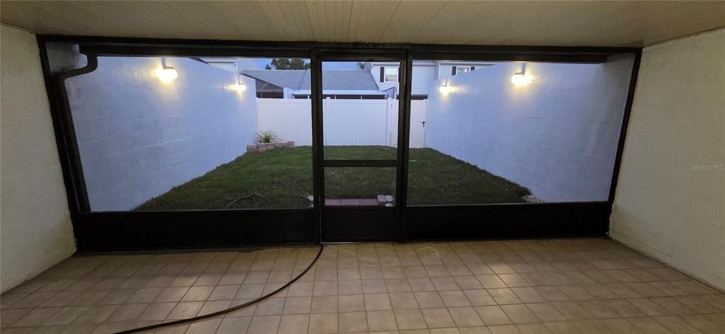 待售: $219,000 (2 贝兹, 1 浴室, 1200 平方英尺)