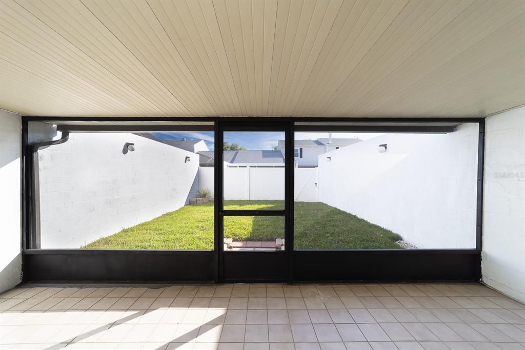 待售: $219,000 (2 贝兹, 1 浴室, 1200 平方英尺)