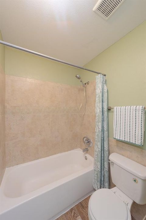 待售: $219,000 (2 贝兹, 1 浴室, 1200 平方英尺)